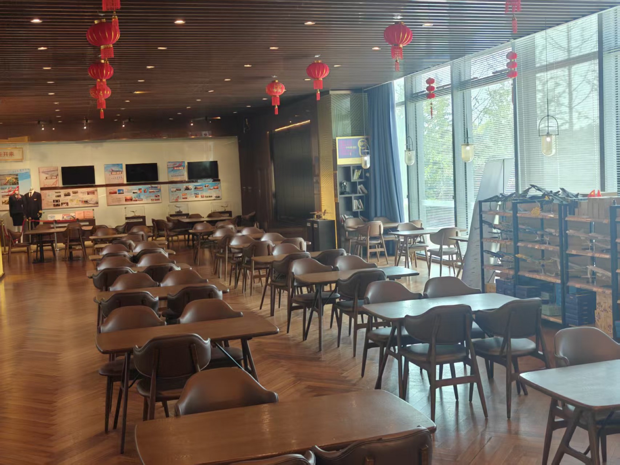 PUPU大兴机场店空间
